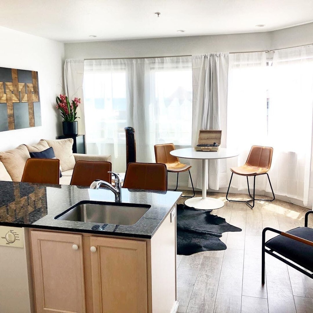 Cayucos Suite (Pet-Friendly) photo 2