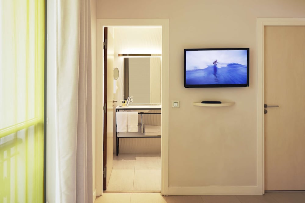 Double Room, Connecting Rooms