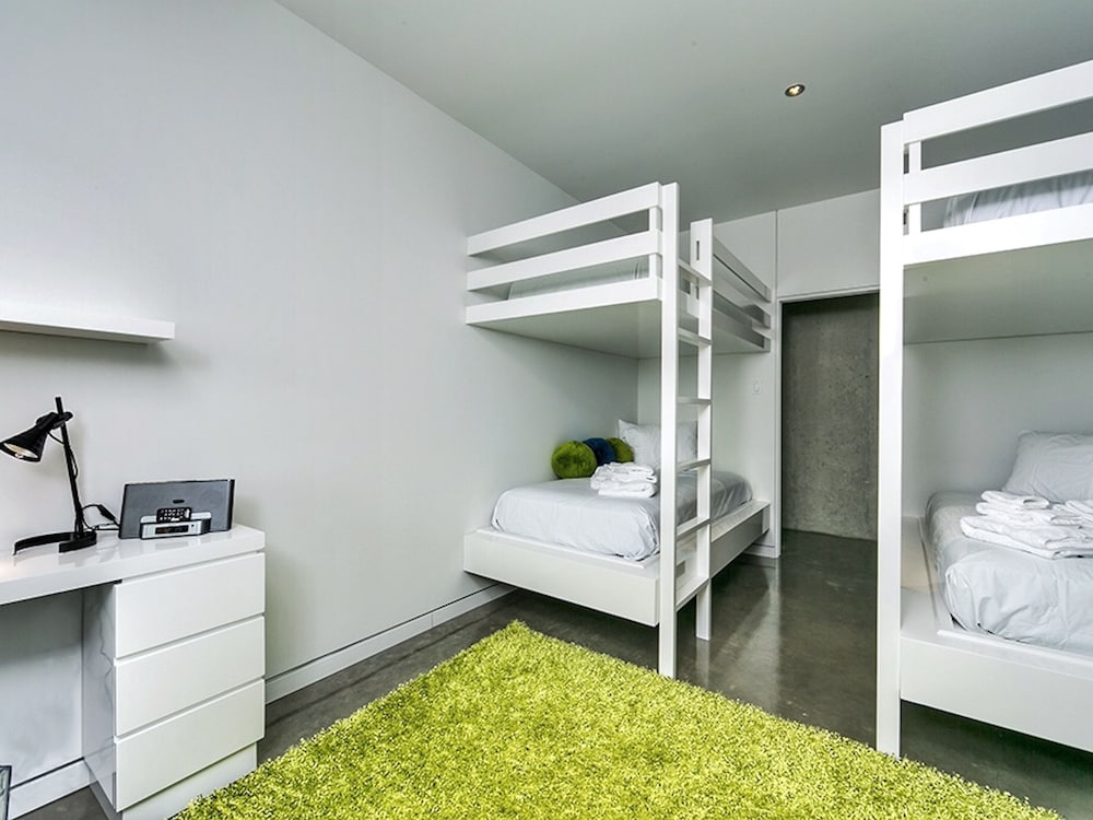 Luxury Cottage, 4 Bedrooms photo 2
