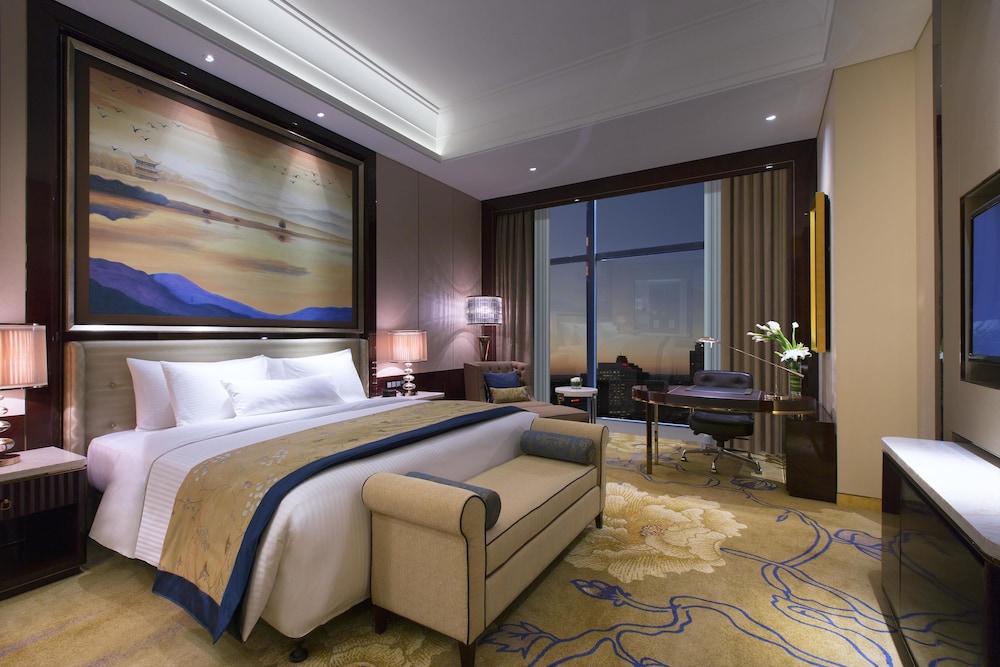 Executive King Room with View