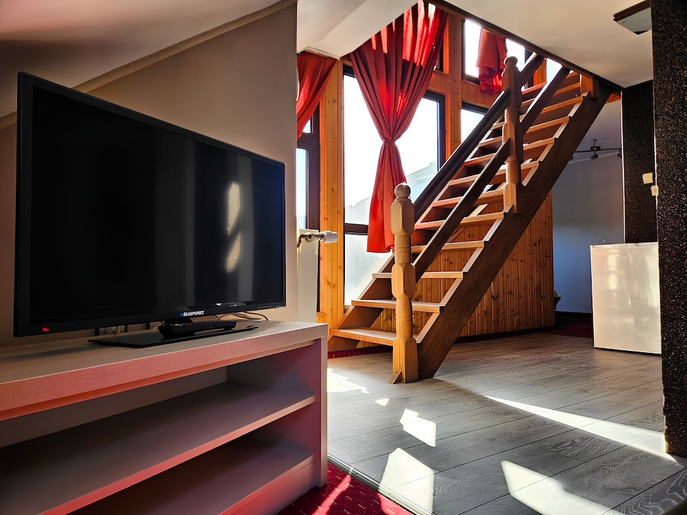 Apartment 11
