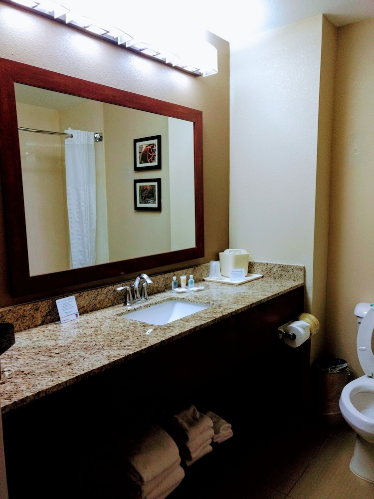 Suite, 2 Queen Beds, Non Smoking - Photo 6