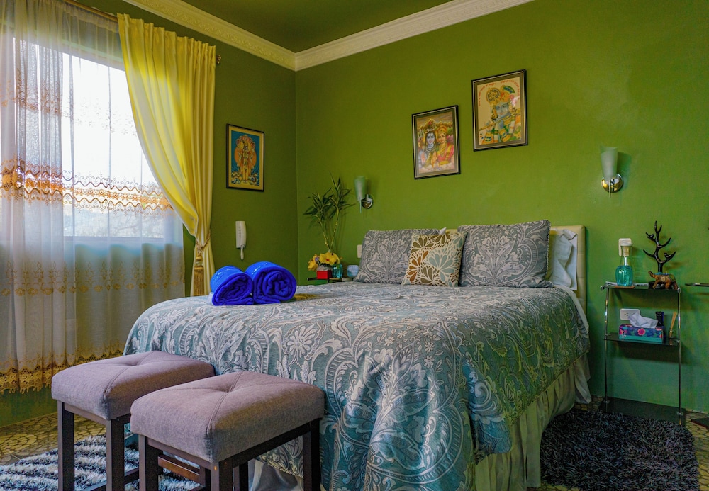 Senior Room, 1 Queen Bed photo 1