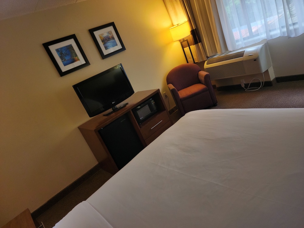 Room, 2 Queen Beds, Non Smoking - Photo 3