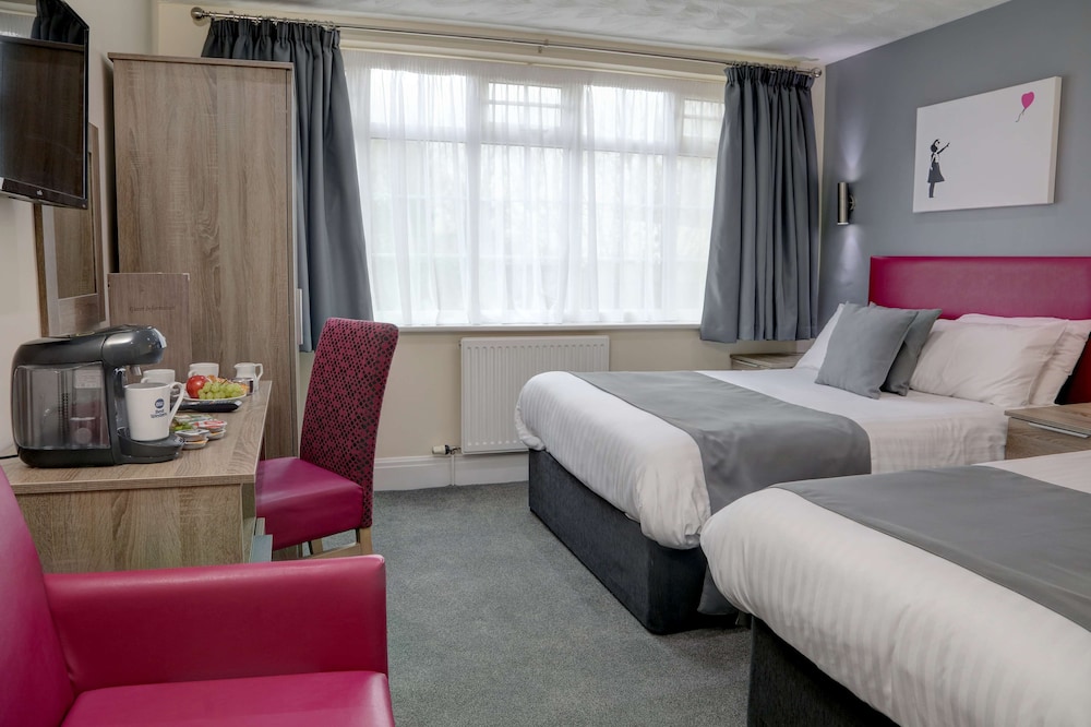 Family Room, Multiple Beds, Non Smoking - Photo 1