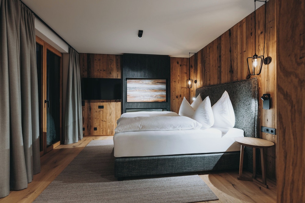 Luxury Suite