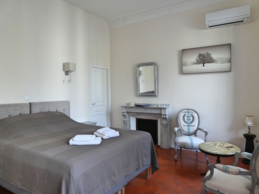 Deluxe Double or Twin Room photo 3