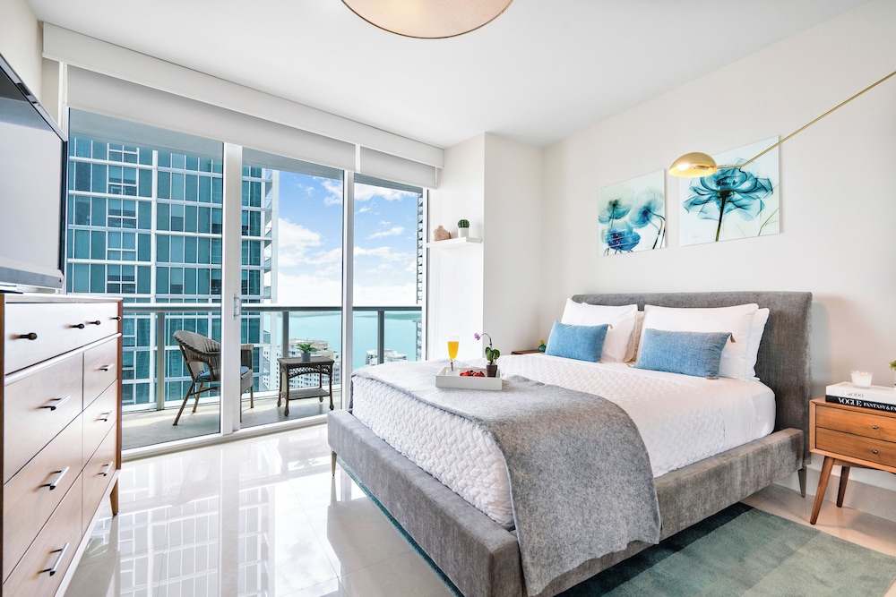 Boutique Corner Apart, 2/2, Sofa Bed, Ocean View, Balcony4202
