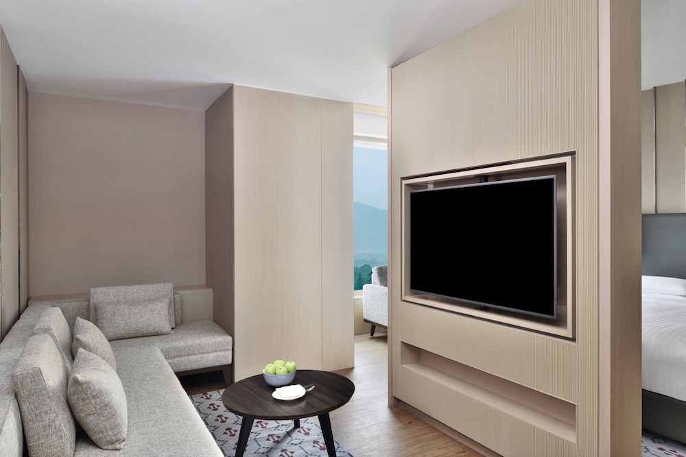 Club Room, 2 Double Beds - Photo 5