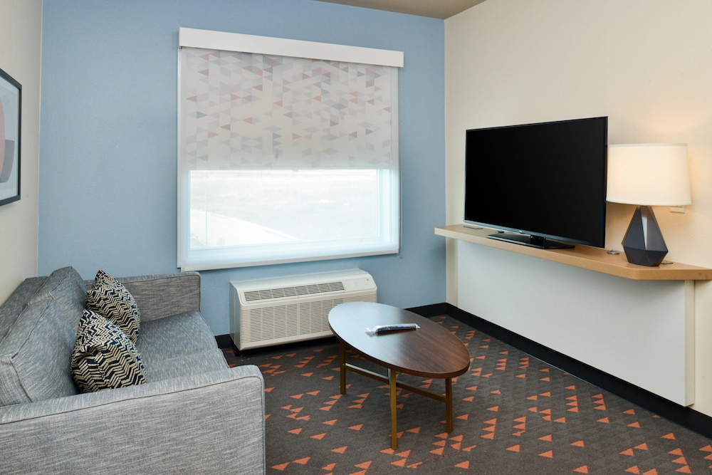 Suite, 1 King Bed, Accessible (Communications, Mobility) - Photo 5