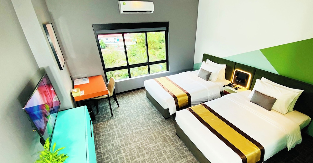 Standard Twin Room - Photo 8