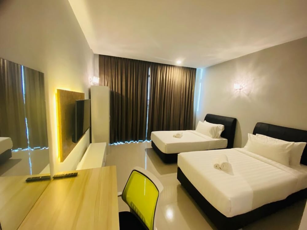 Studio, 2 Twin Beds