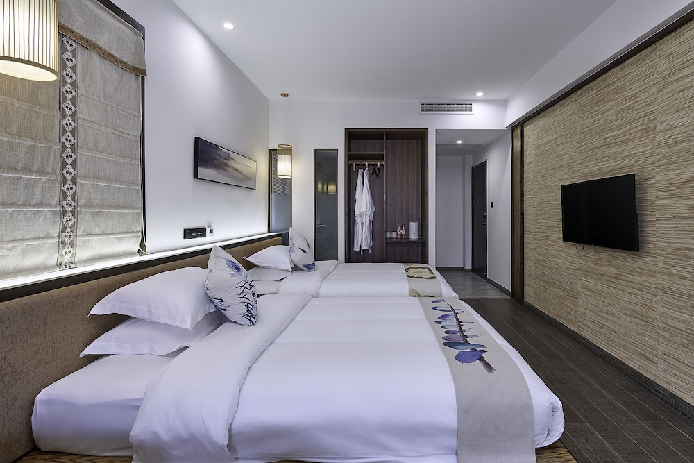 Signature Twin Room photo 1