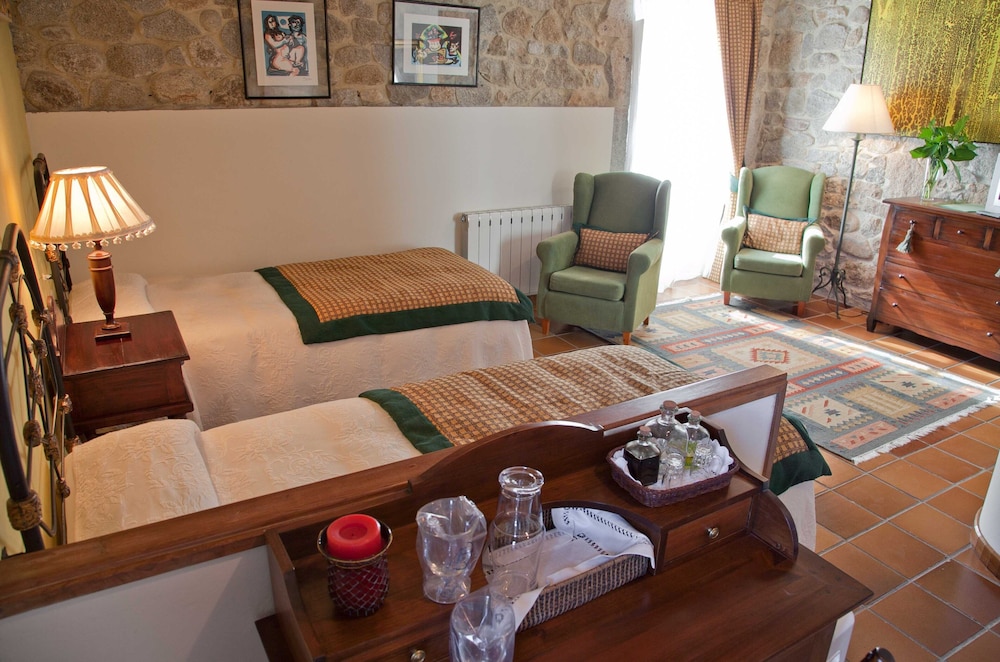 Habitación Estándar con Dos Camas Individuales