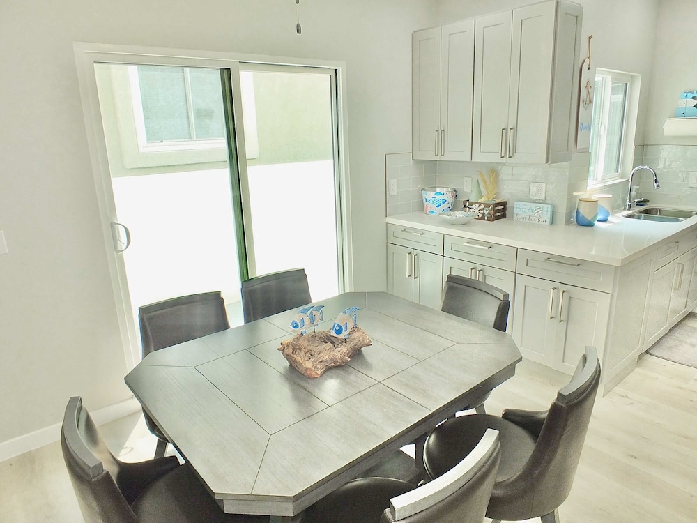 Condo, Multiple Beds, Kitchen (Beach & Bay Retreat) photo 3