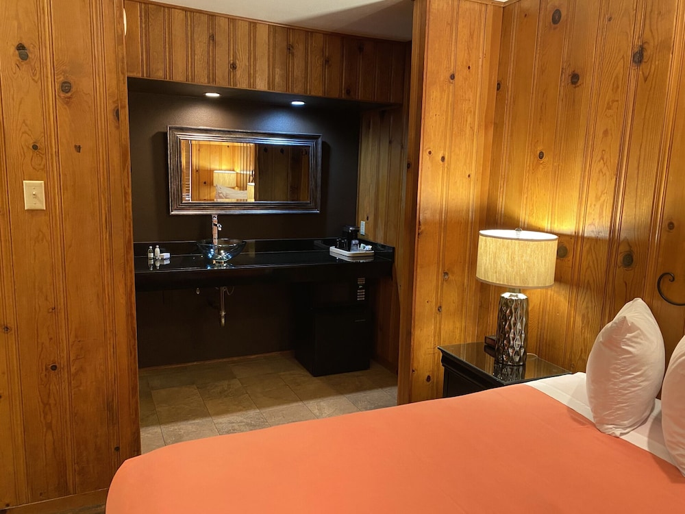 Room, 1 Queen Bed photo 3
