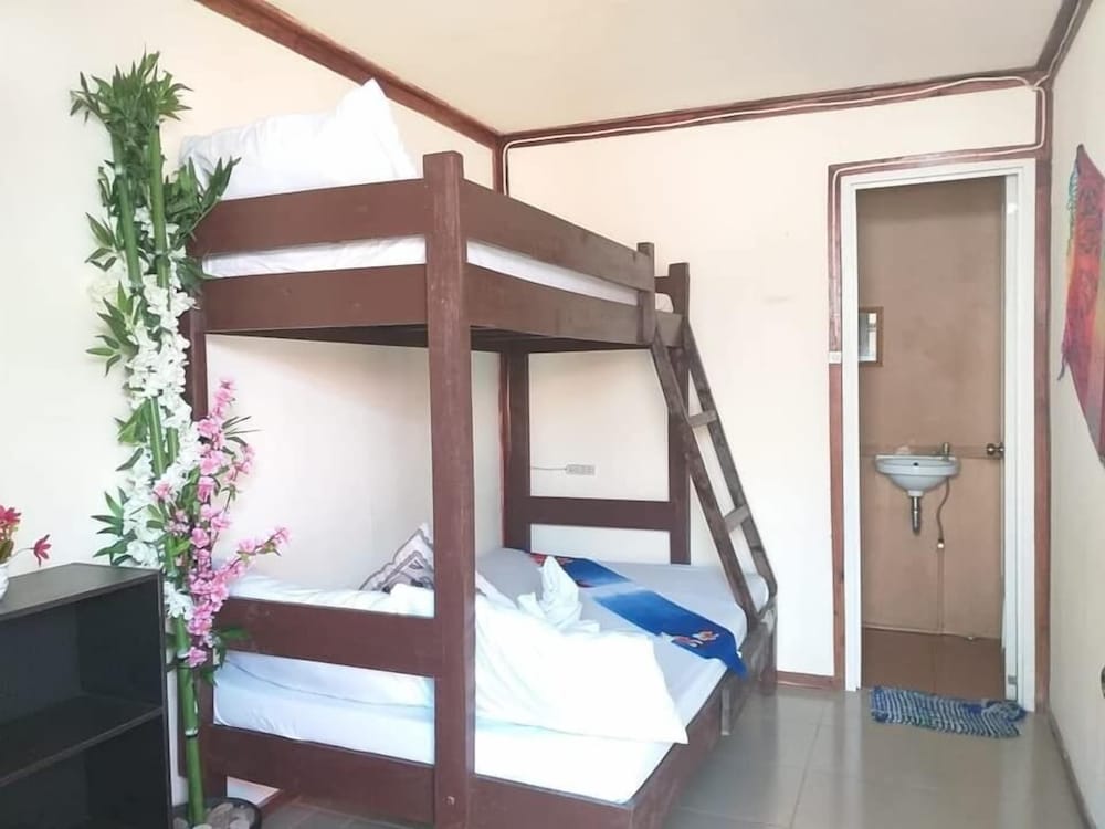 Standard Double Room, Private Bathroom - Photo 10