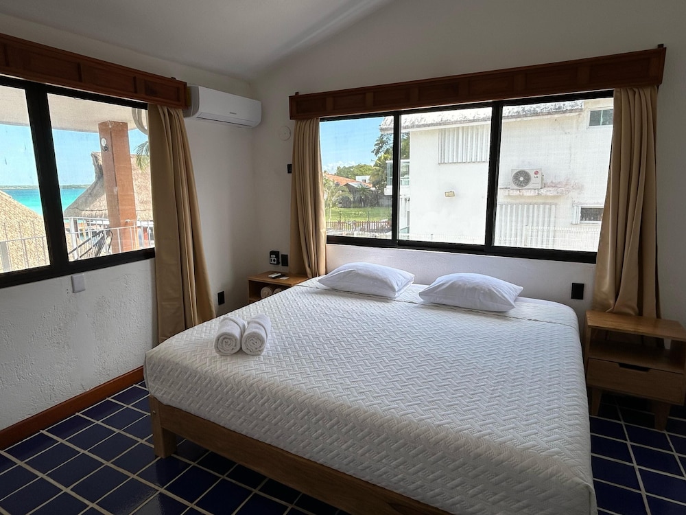 Family Quadruple Room, 2 Bedrooms, Terrace, Lake View photo 2