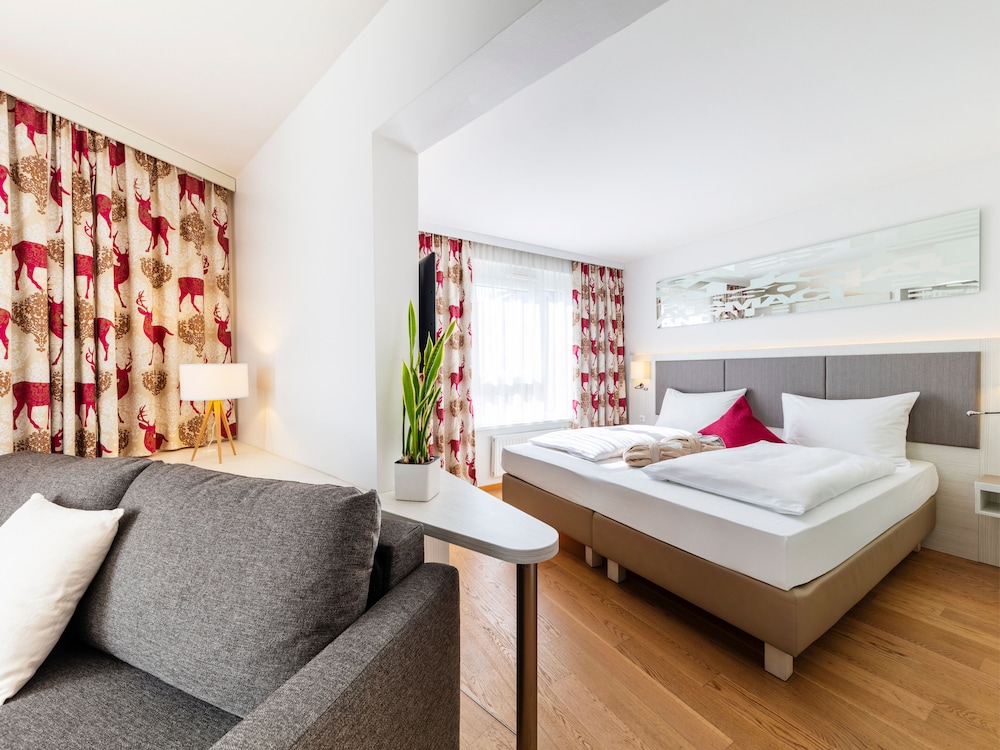 Suite, Garden View photo 1