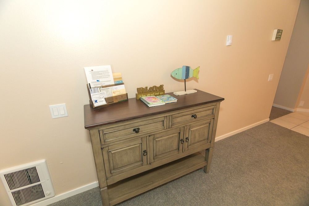 Premium Room, 1 King Bed with Sofa bed, Kitchen, Ocean View (Premium One Bedroom Deluxe Unit-Room) - Photo 1