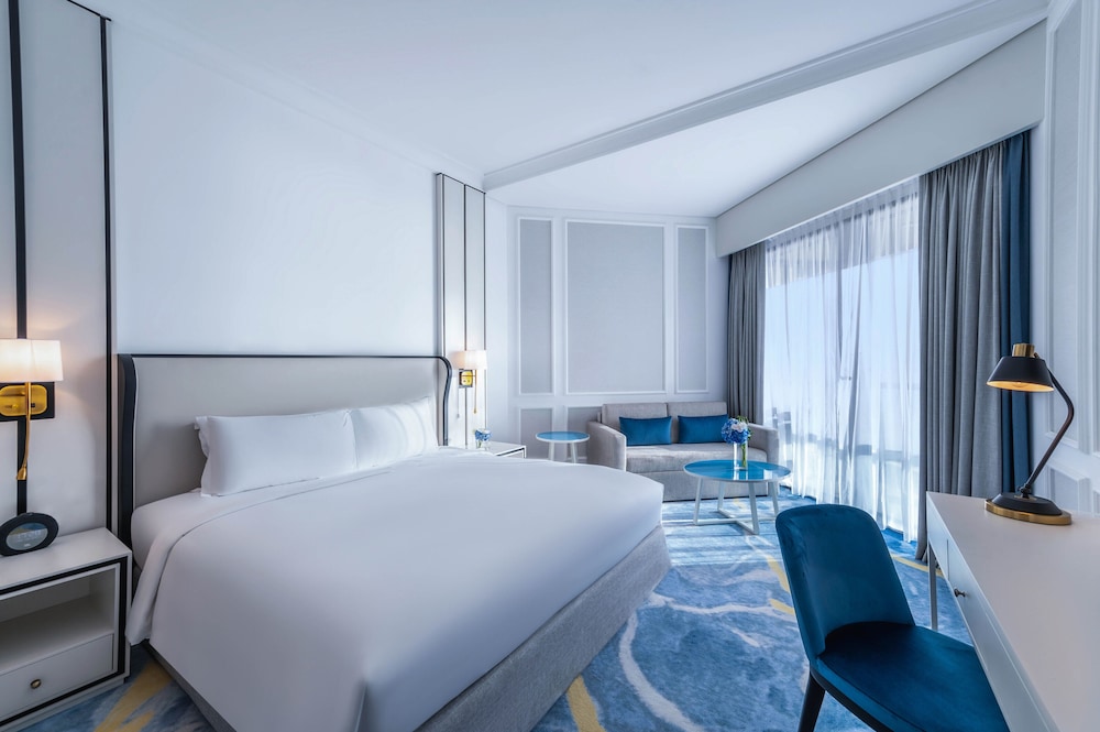 Superior Room, 1 King Bed, Balcony, Partial Sea View