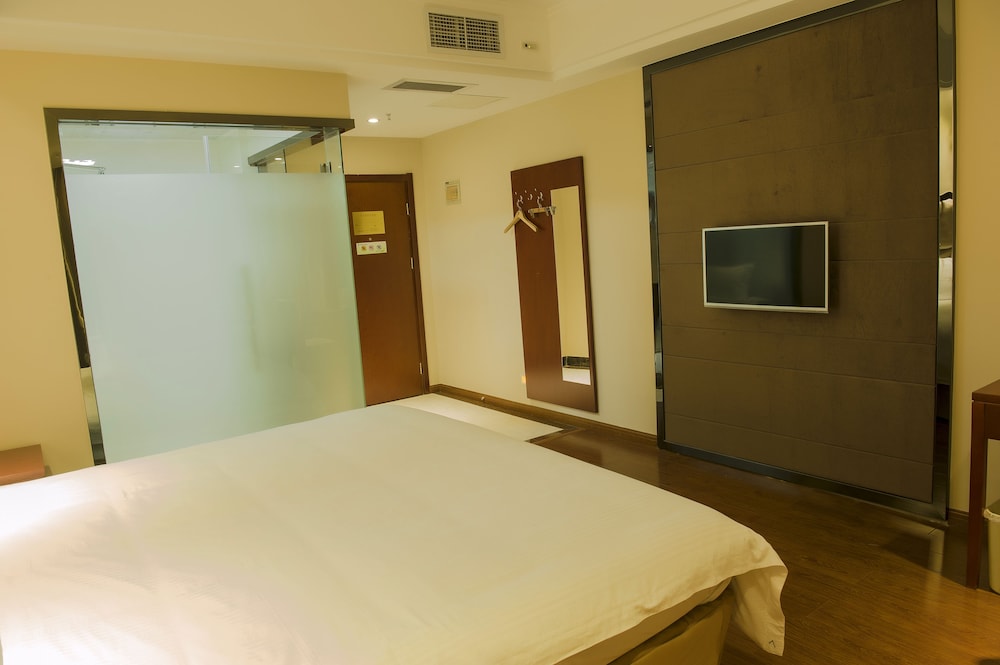 Room, 1 King Bed photo 3