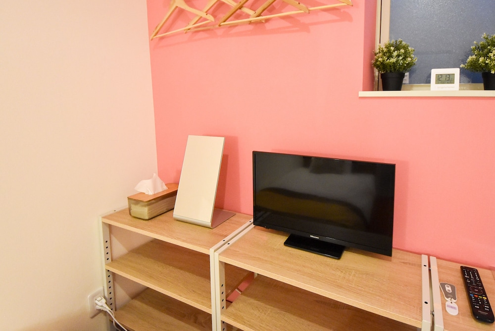 Basic Twin Room, 2 Twin Beds, Non Smoking, Ground Floor - Photo 12