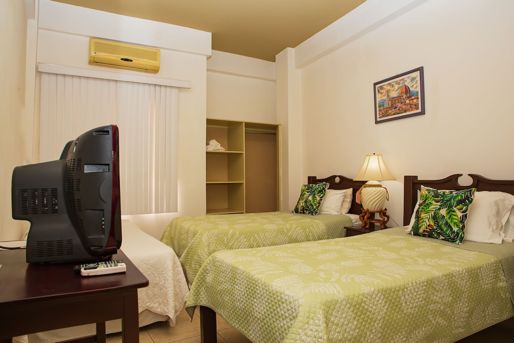 Standard Triple Room, 3 Twin Beds photo 3