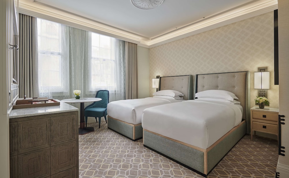 Room, 2 Twin Beds thumbnail 6