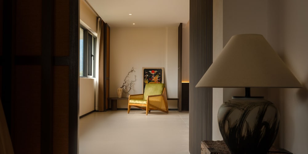 Family Room photo 2