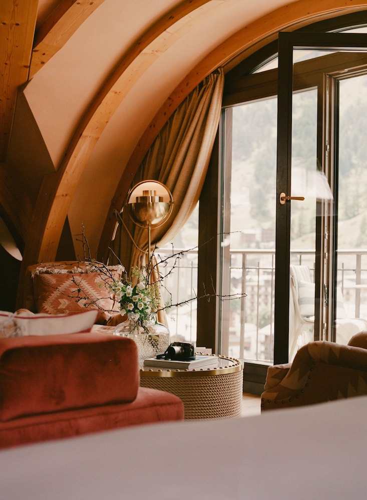 Tower Spa Suite - Photo 11