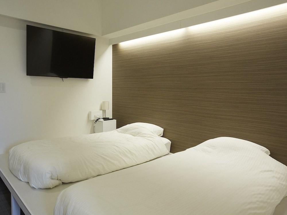 Premium Twin Room, Private Bathroom photo 2