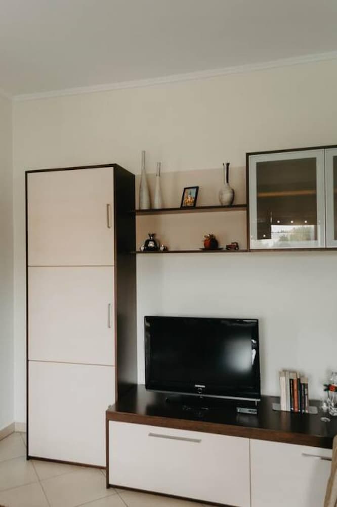 Apartment, Smoking photo 3