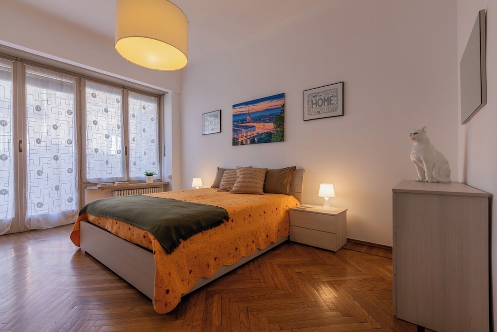 Basic Apartment, Balcony