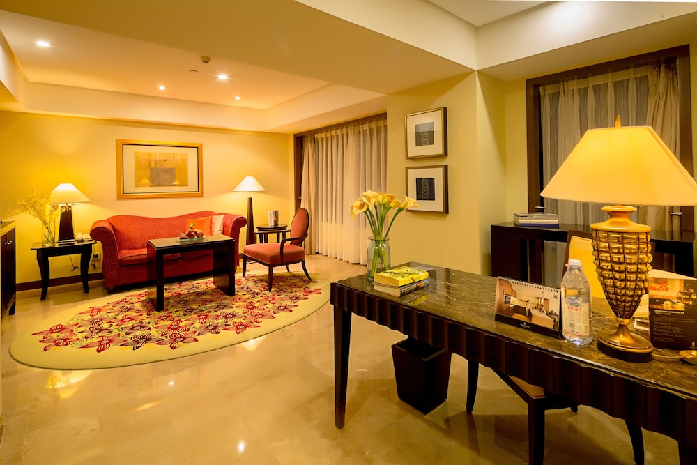 Junior Suite, 1 Bedroom - Photo 4