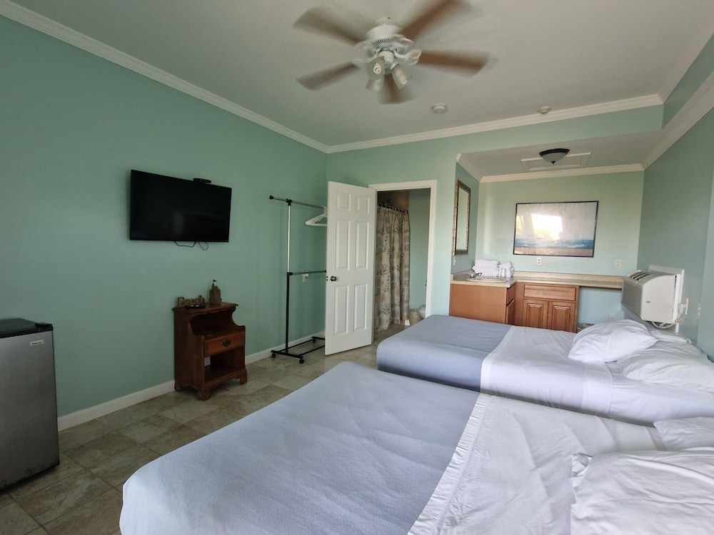 Room, 2 Queen Beds, Beachside