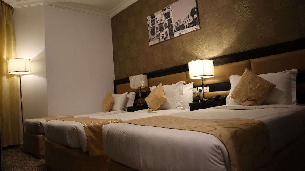 Standard Triple Room - Photo 1