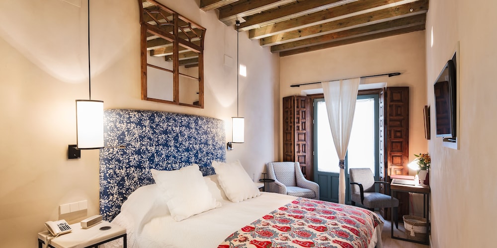 Deluxe Double Room - Photo 1