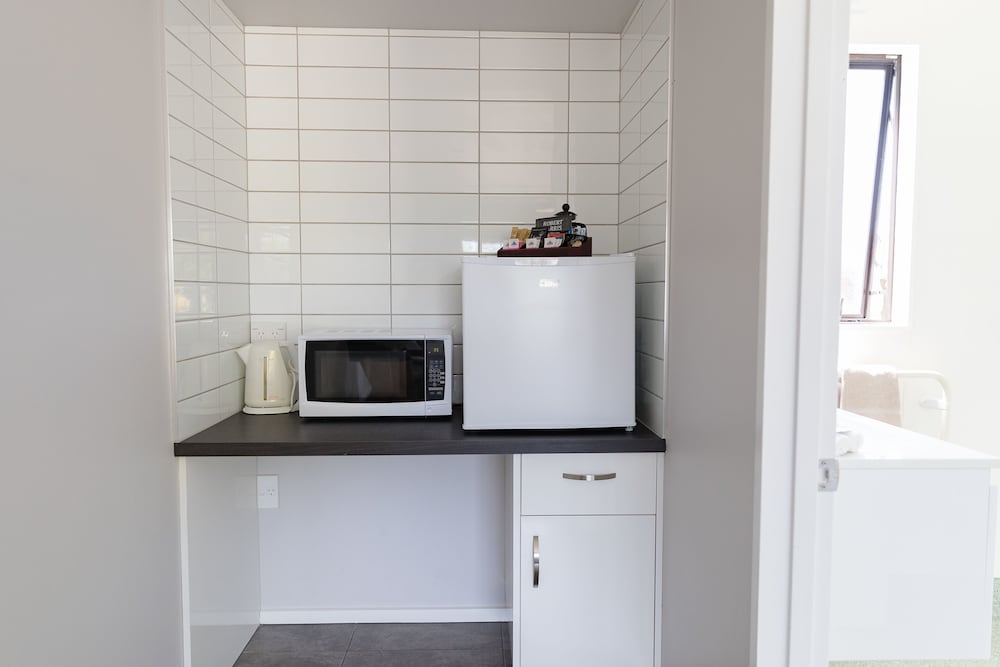 Standard Studio, 2 Twin Beds, Accessible photo 2