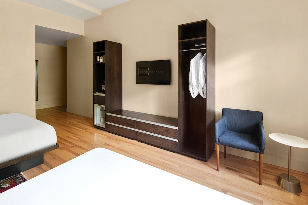 Double Room, 2 Queen Beds, Garden View photo 3
