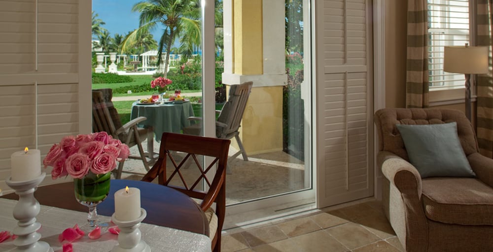 Club Suite, 1 Bedroom, Ocean View (Beach House Walkout Club Level) photo 2