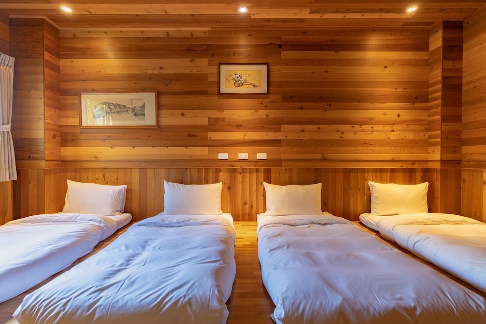 Quadruple Room, Multiple Beds photo 1