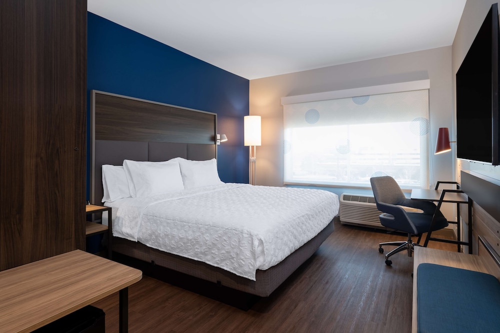 Room, 1 King Bed - Photo 1