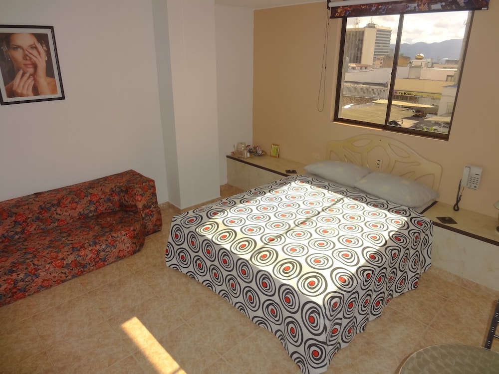 Single Room (With Fan) photo 2