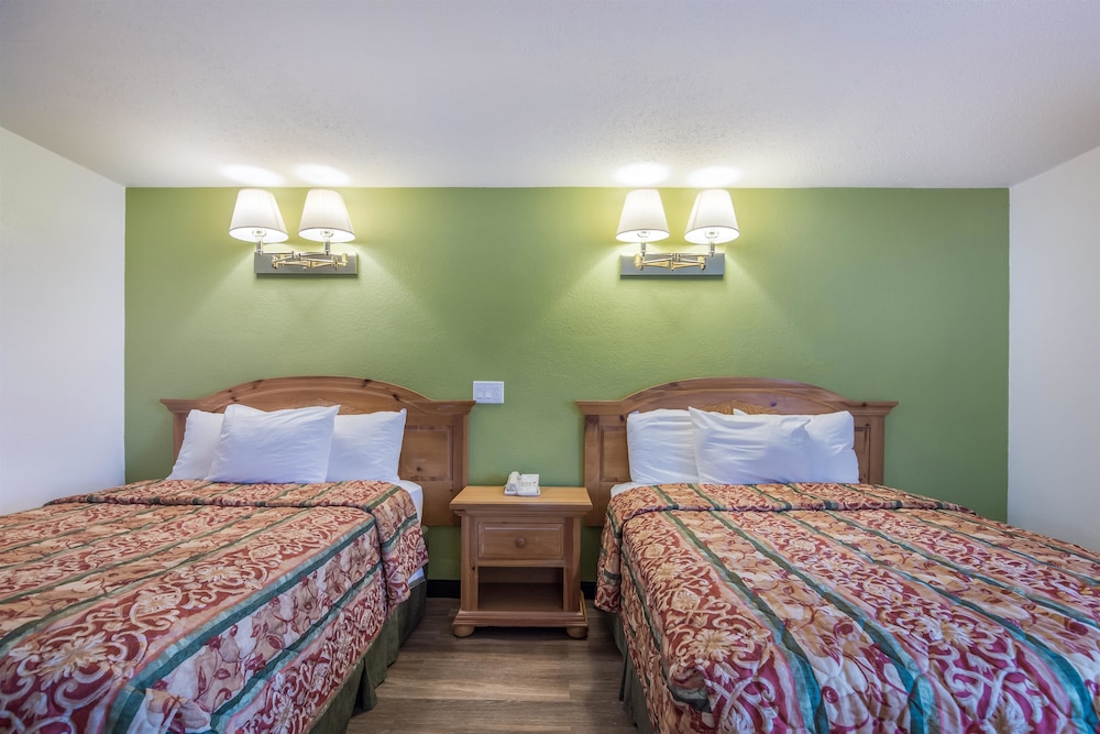 Deluxe Room, 2 Double Beds, Accessible, Non Smoking photo 3