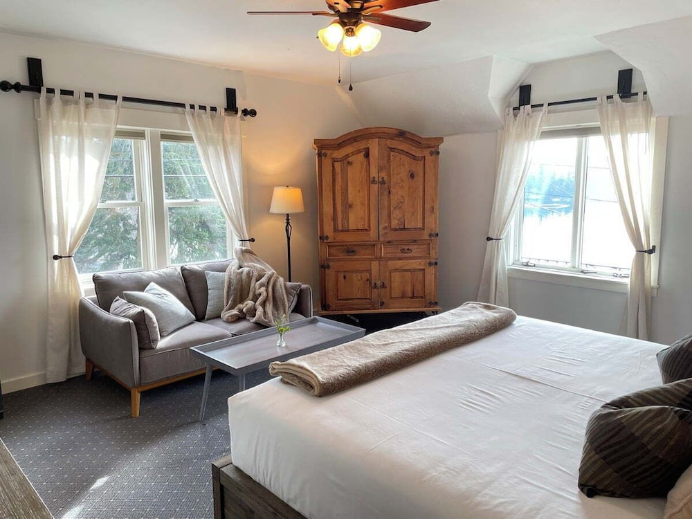 Madrona (Suite 3) photo 2
