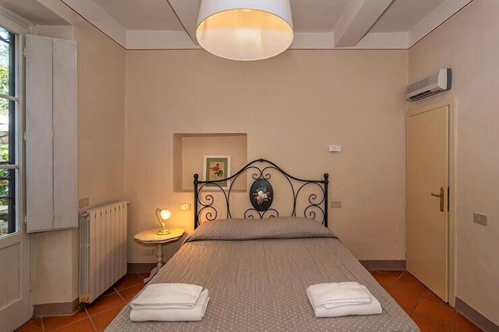 Suite, 2 Bedrooms, Garden View photo 3