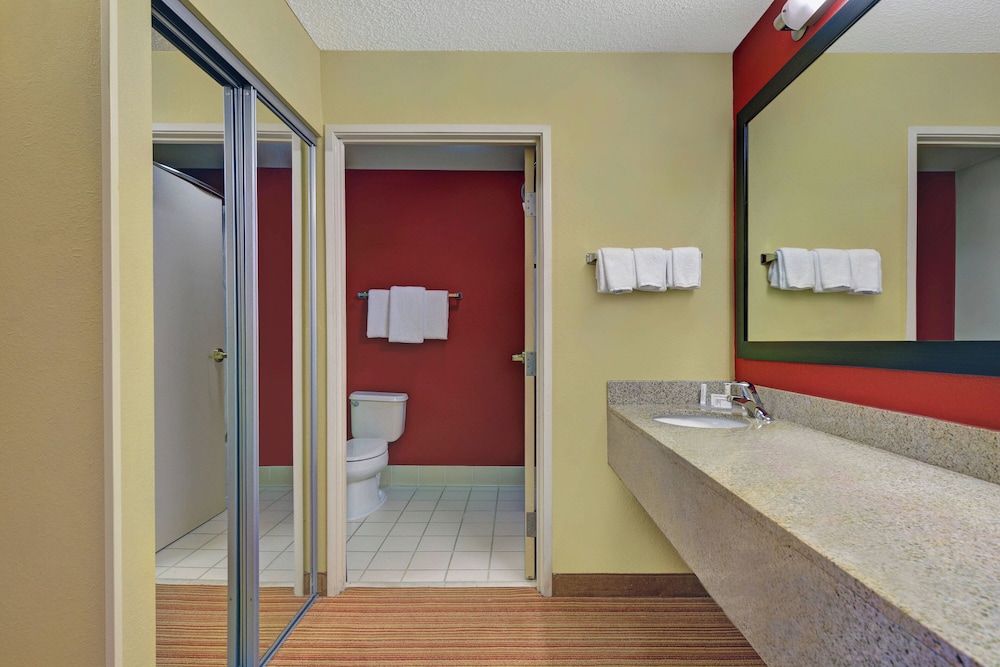 Suite, 1 Bedroom (Hearing Accessible) photo 2