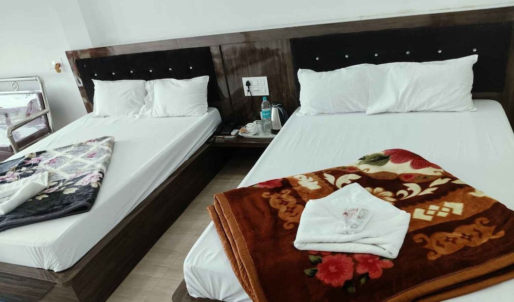 Deluxe Quadruple Room, Smoking, Lake View