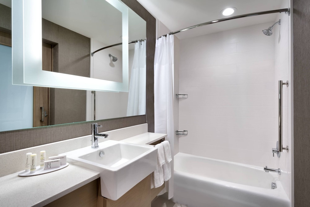 Suite, Multiple Beds, Mountain View